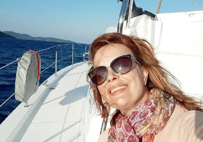 Мариана Векилска избяга в Албания на море!
