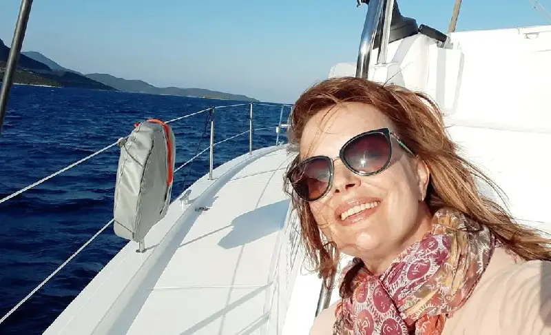 Мариана Векилска избяга в Албания на море!