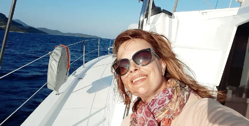 Мариана Векилска избяга в Албания на море!