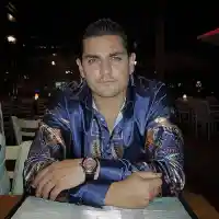 Мега гъзария: Депутат на Слави с гардероб за десетки хиляди, не носи ризи под 2 бона (Галерия)