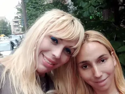 Мелиса (Тихомир) и Емили са първата официално преброена еднополова двойка (Снимки)