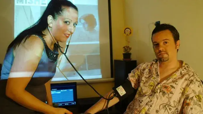 Милица Гладнишка и любимият й, когото крие вече 9 години, работят ударно  за бебе