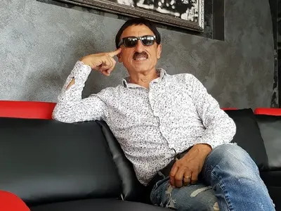 Милко Калайджиев празнува 70-ия си рожден ден с майка си