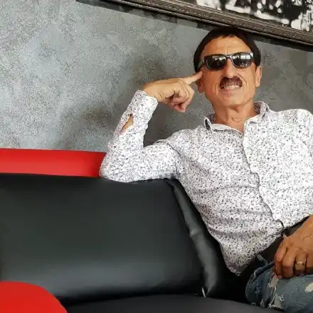 Милко Калайджиев празнува 70-ия си рожден ден с майка си