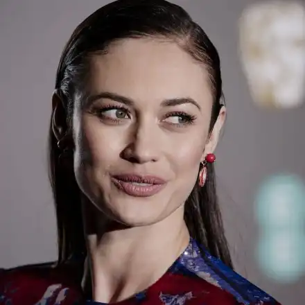 Момиче на Бонд ТАЙНО в София! Олга Куриленко снима „Принцесата“