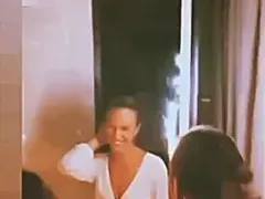 Папи Ханс спретна парти за РД на гаджето