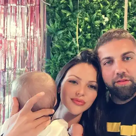 Починалият фолк певец Ангел дни преди смъртта си: Да чукна на дърво, здрав съм! (Остави 1-годишно бебе)