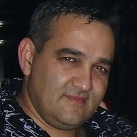 Радо Шишарката се ваксинира с шопска салата срещу коронавирус! (Подсилва я с ракия)