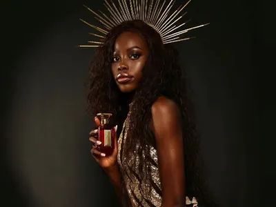 С аромат на звезди! Анджелина Джоли и Ема Уотсън рекламират парфюмите на Евгения Борисова! (СНИМКИ)