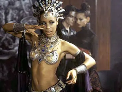 С аромат на звезди! Анджелина Джоли и Ема Уотсън рекламират парфюмите на Евгения Борисова! (СНИМКИ)