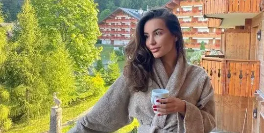 Щерката на Фатик възхитена от Швейцария (СНИМКИ)