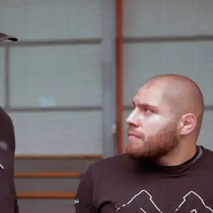 Симеон Станкович  от „Игри на волята” с тениска за 150 лв.