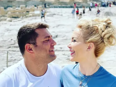 След последната корекция на носа: Антония Петрова се превърна в копие на Княгиня Калина (СНИМКИ)