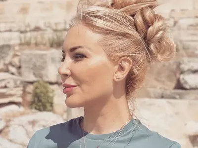 След последната корекция на носа: Антония Петрова се превърна в копие на Княгиня Калина (СНИМКИ)