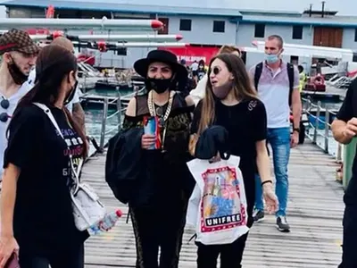 Софка заведе новата на Лоренцо чак на Малдивите (Защо го няма Гринго?)