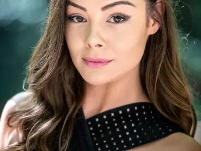 Участничка във „Фермата“ двойничка на Мис България (Вижте)