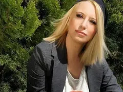 Ваня Щерева чукна 51 изоставена от младото си гадже и с 10 кила надолу