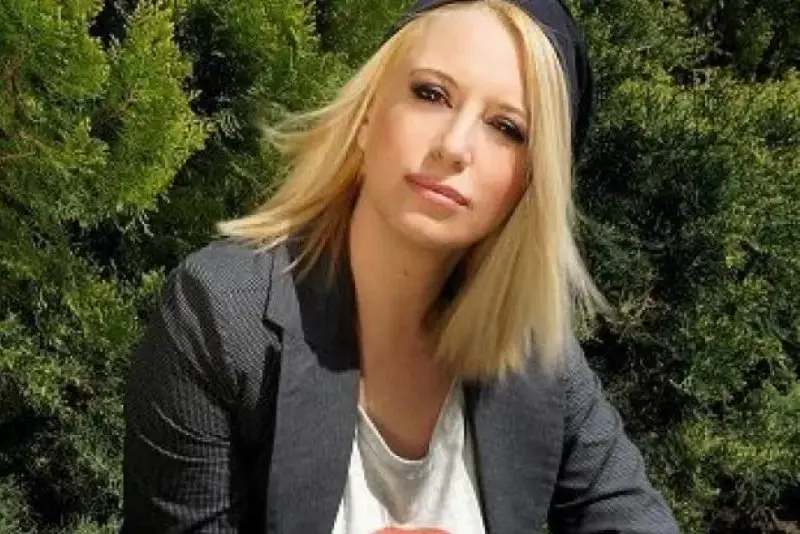 Ваня Щерева чукна 51 изоставена от младото си гадже и с 10 кила надолу