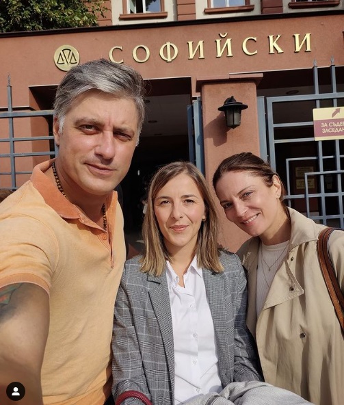 Владo Карамазов се отказа от фамилията си