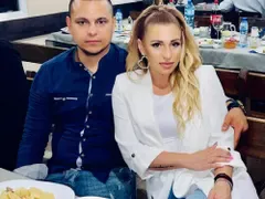 Изненадата е пълна! Ето коя певица се сгоди