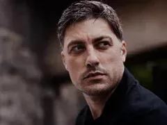 Криза на средната възраст скара Владо Крамазов с приятелите, поддържа връзка  Христо Петков и Духовникова