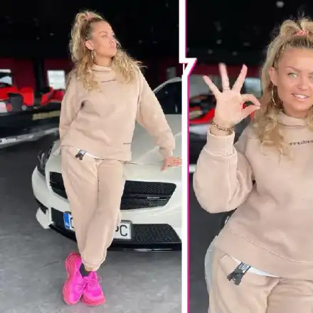 Яна на Петко  се фука с нова кола