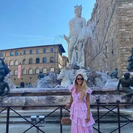 Зейнеб джитка свободна из Флоренция! (СНИМКИ)