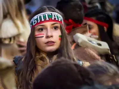 Златното момиче Цвета посрещна първия учебен ден в клиника (17-годишна ученичка бори левкемия)