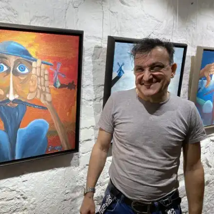 Зуека емигрирал заради съдебни дела