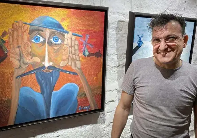 Зуека печели 200 бона от картините си (Той е най-продаваният автор в онлайн галерия)