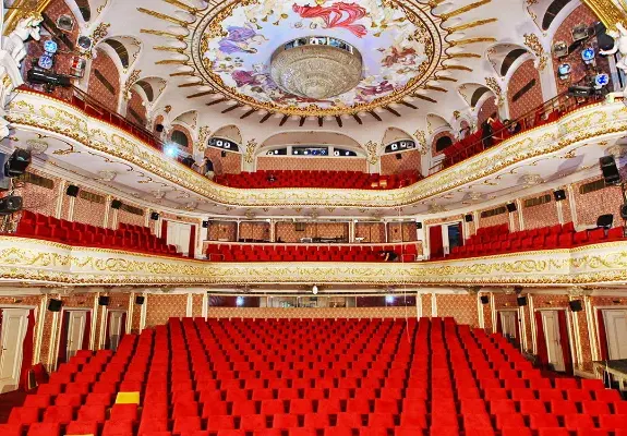 100 лв за билет за театър в Народния