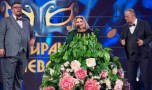 Познаха Рени  в Букета от  „Маскираният певец”