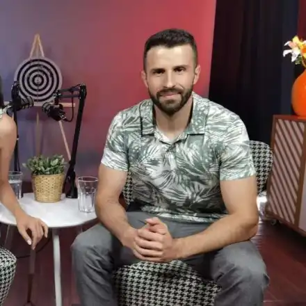 Aндреа Банда Банда  отрязала Георги Блажев