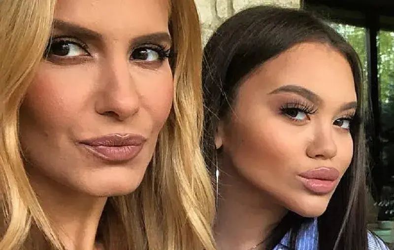 Анелия одобрява гаджето на дъщеря си! Държи я изкъсо