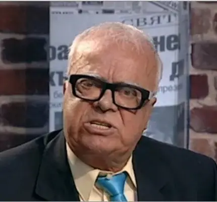 „Аз съм сам,  никой си нямам”,  са последните думи  на Юлиан Вучков