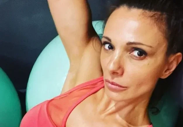 Без желание: Мис България Маги Вълчанова се ваксинира! Родната моделка се чувства принудена