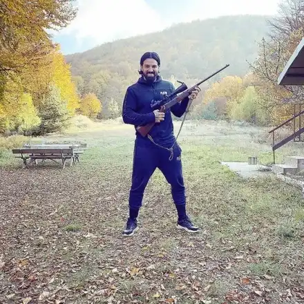 Благо на Златка заприлича на талибан, пере кючеци в Родопите (Снимки)