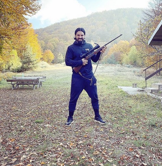 Благо на Златка заприлича на талибан, пере кючеци в Родопите (Снимки)