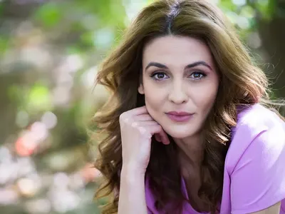 Д-р Огнянова от  „Откраднат живот”  строи къща