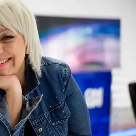 Джуджи разглежда фалоси в Италия