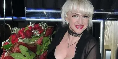 Екстра Нина: Всички трябва да спасим Сашка (Певицата се моли някой импресарио да организира концерт)