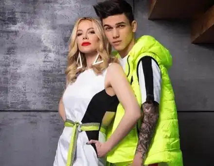 Емилия плаща погребението на Денис