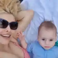 Ева Веселинова показа напращял бюст