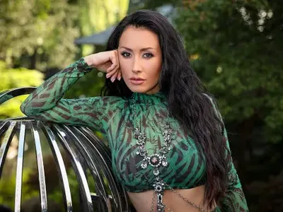 Фолк певицата Джена прави турско презареждане (СНИМКИ)