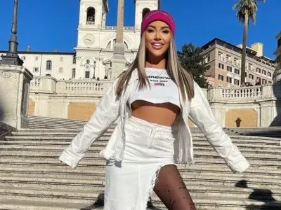 Гери-Никол бяга към Белгия