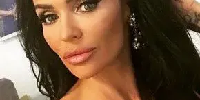 Гореща „коктейлка“ ще ни представи на „Мисис Свят“