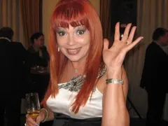 Говорителката Инна Симеонова - милионерка (Емблемата на БНТ омъжена за крупен бизнесмен, има частна конна база)