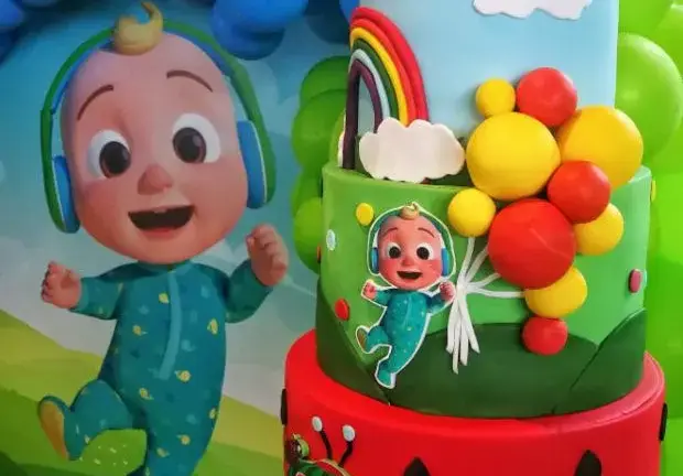 Гущерова с пищно парти за първи РД на сина си (Снимки)