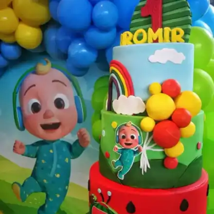 Гущерова с пищно парти за първи РД на сина си (Снимки)