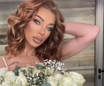 И Емануела си клъцна носа в Турция